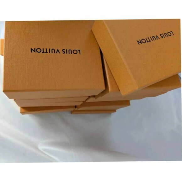 Authentic Louis Vuitton 1 Box for Wallet [ Price per Box] 165-121924 - Picture 12 of 16